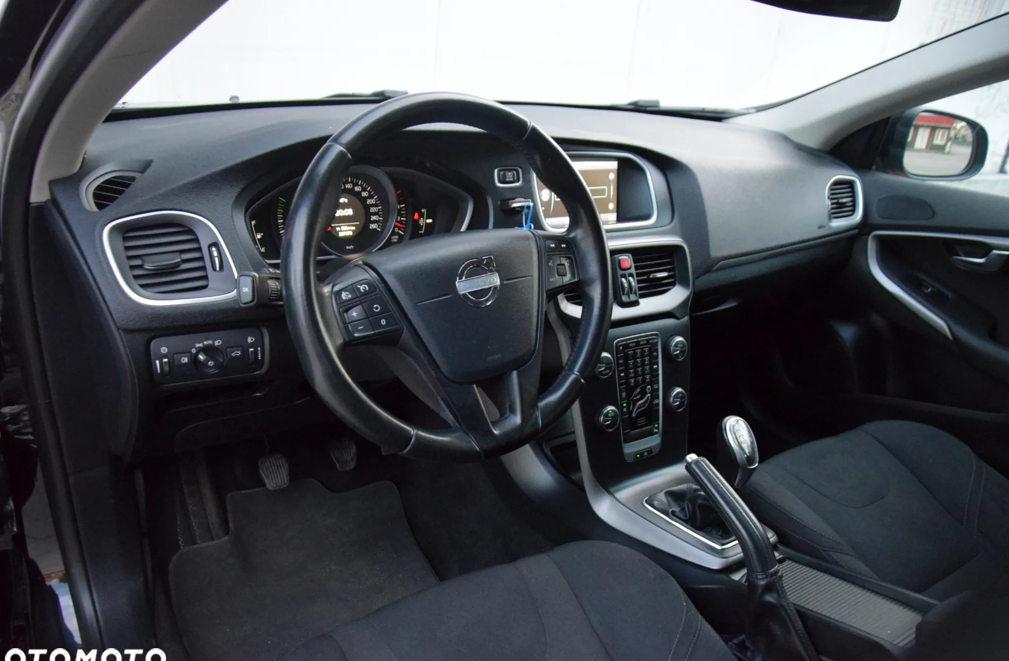 Volvo V40 cena 33700 przebieg: 206430, rok produkcji 2013 z Stryków małe 781